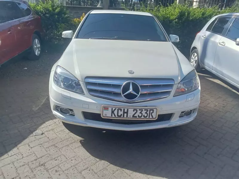 Mercedes-Benz C200