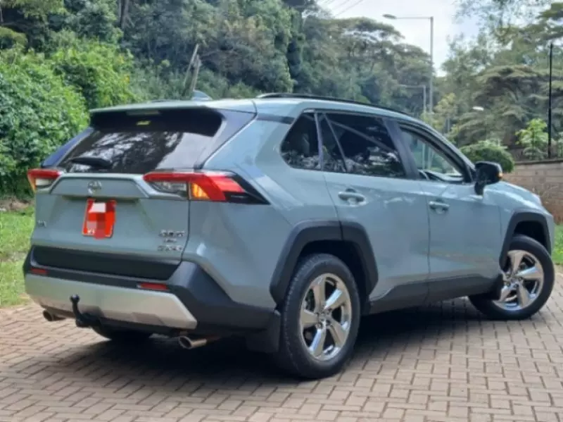 Toyota RAV 4   - 2018