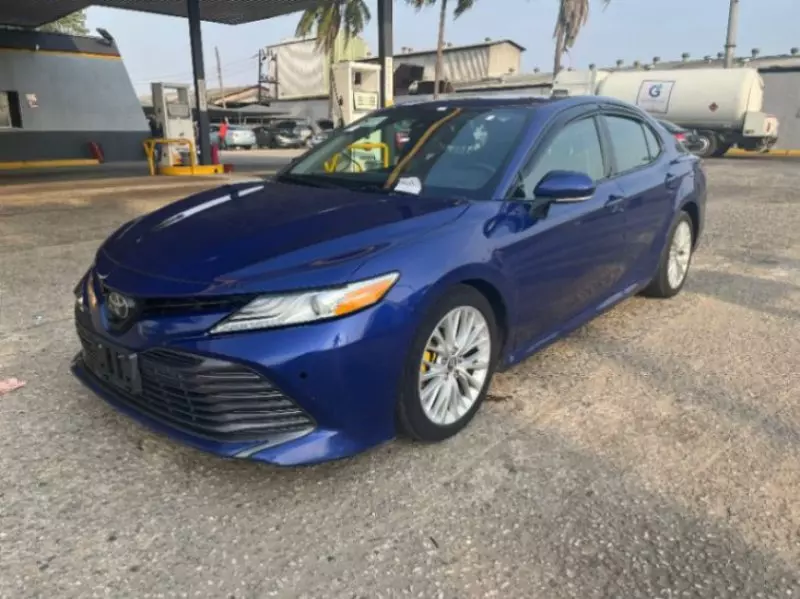 Toyota Camry   - 2018