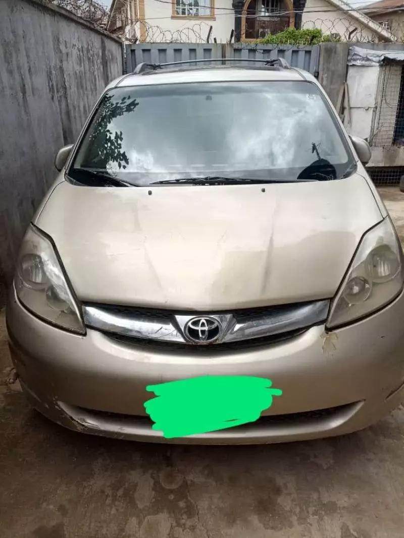Toyota Sienna   - 2007