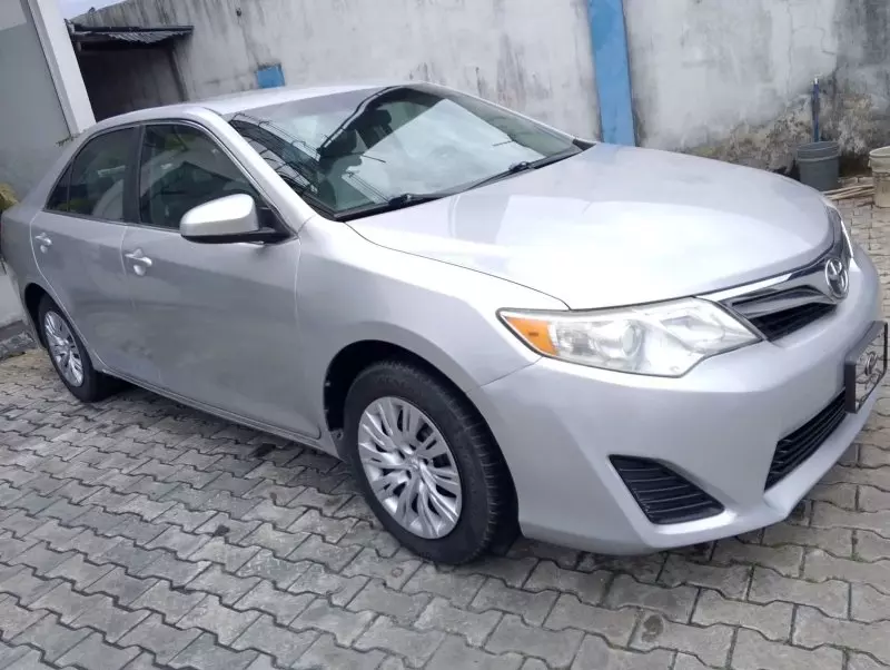 Toyota Camry   - 2012