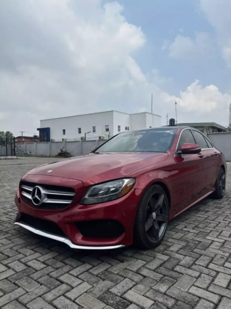 Mercedes-Benz C 300