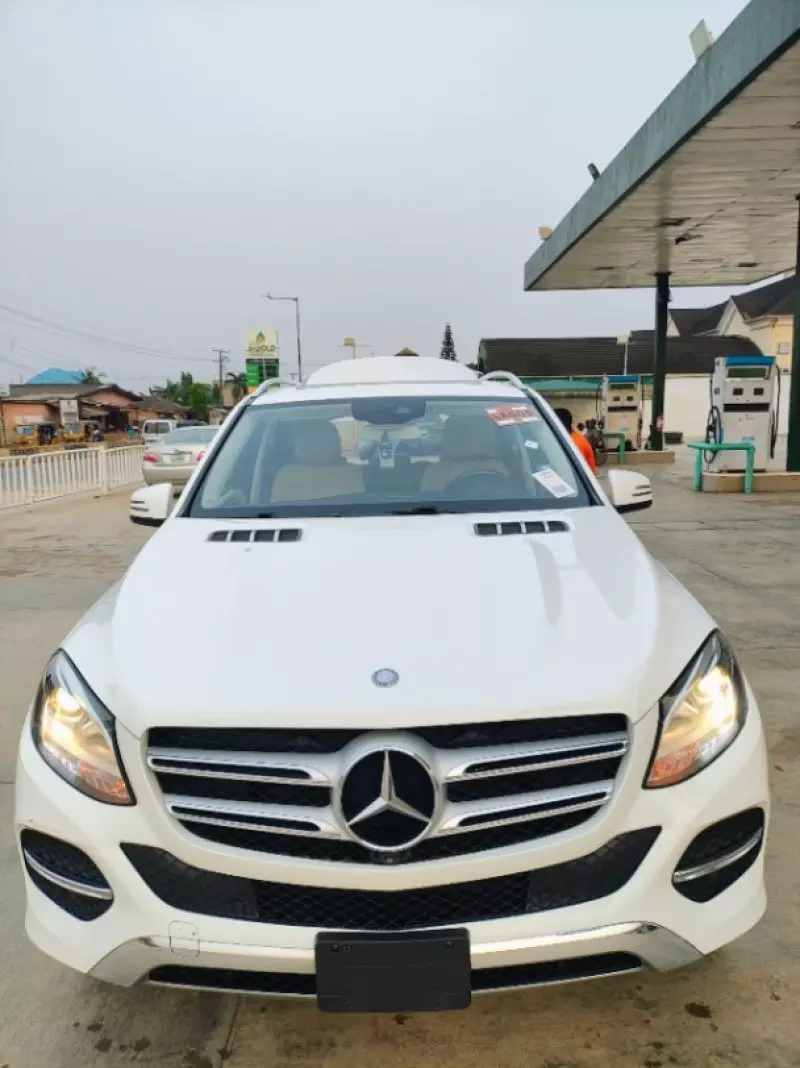 Mercedes-Benz GLE-Class   - 2016