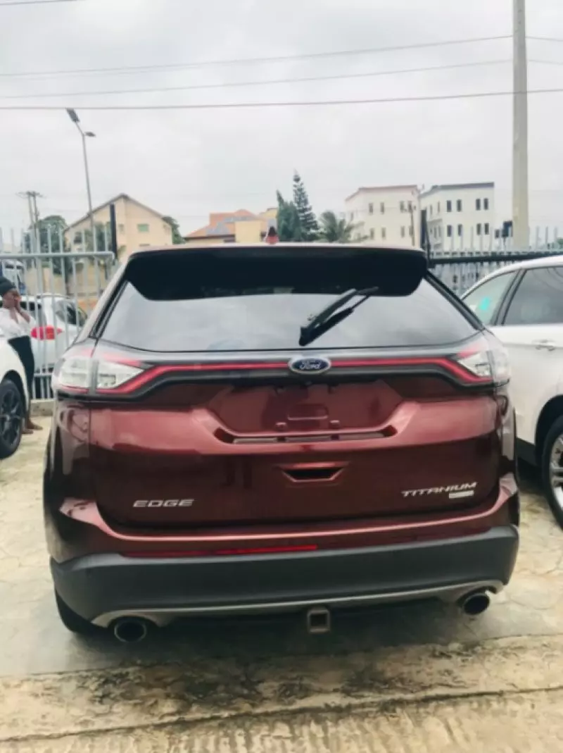 Ford Edge   - 2016
