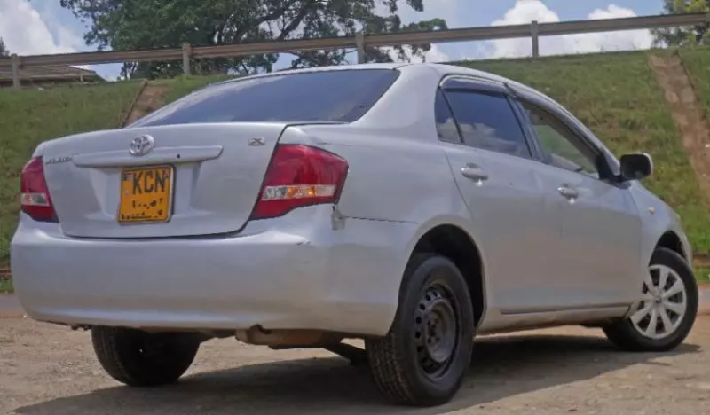 Toyota Axio    - 2010