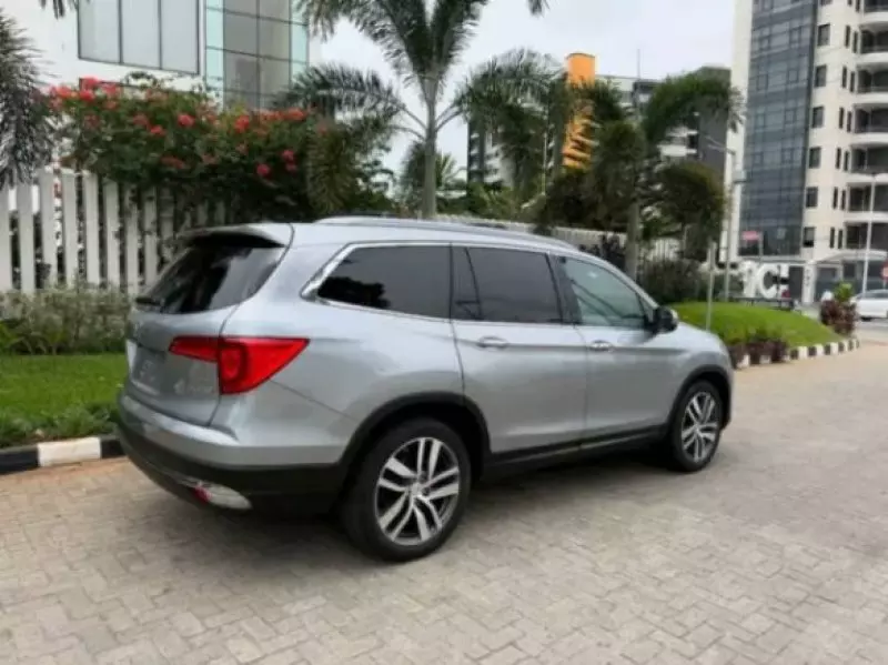 Honda Pilot   - 2016