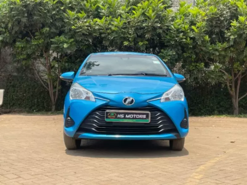 Toyota Vitz   - 2017