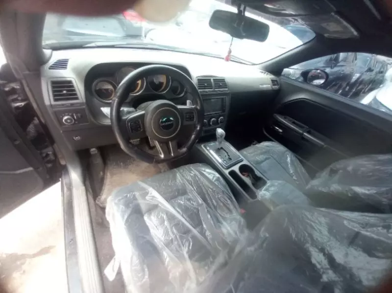 Dodge Challenger   - 2010