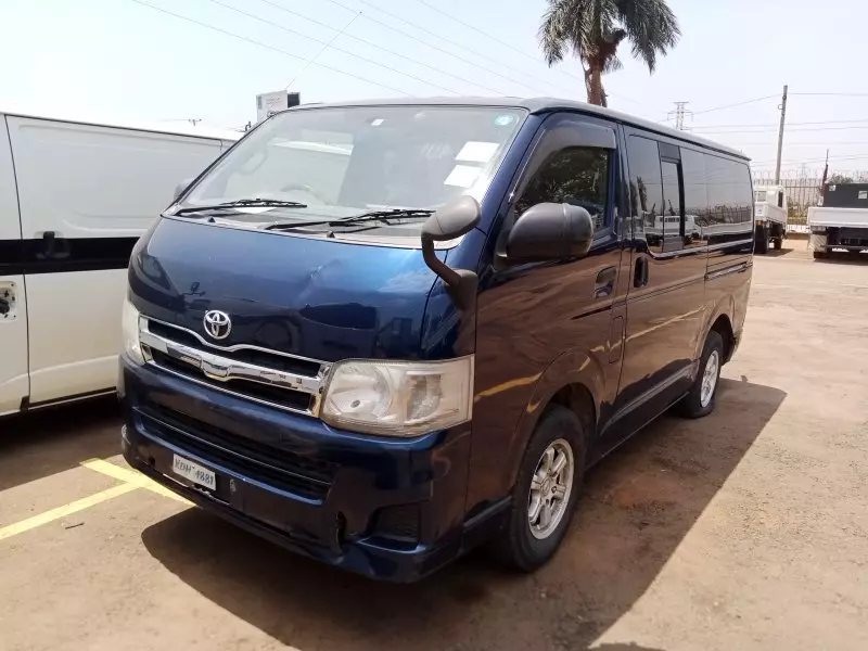 Toyota Hiace   - 2012