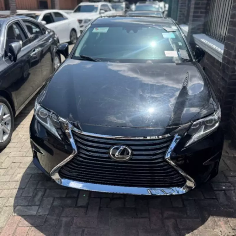 Lexus ES 350   - 2016
