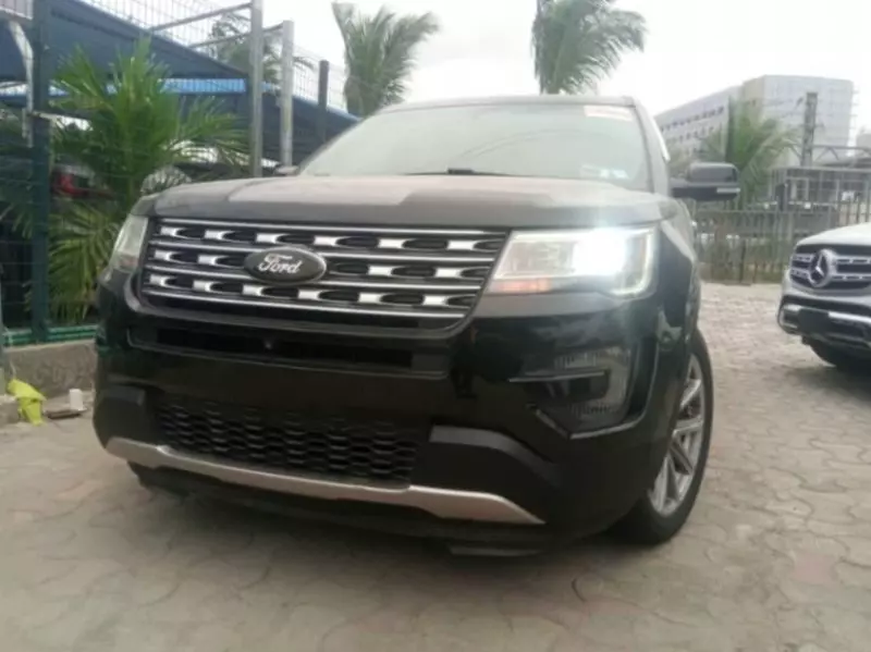 Ford Explorer   - 2016