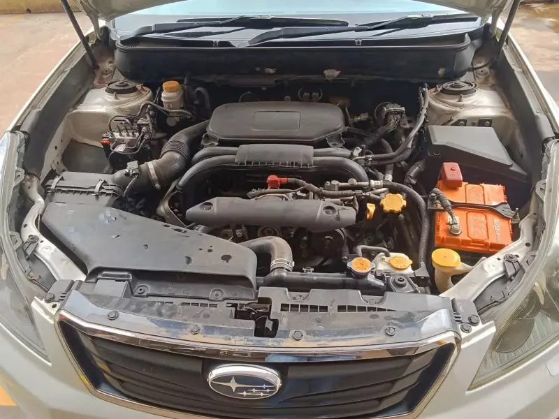 Subaru Outback   - 2011