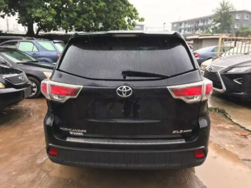 Toyota Highlander   -