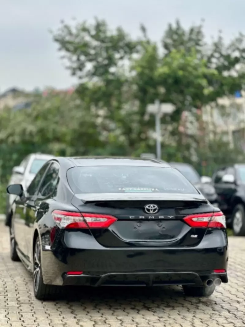 Toyota Camry   -