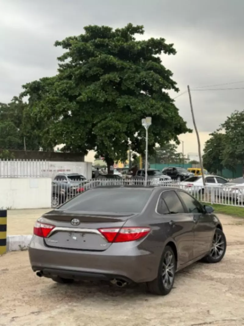 Toyota Camry   - 2015