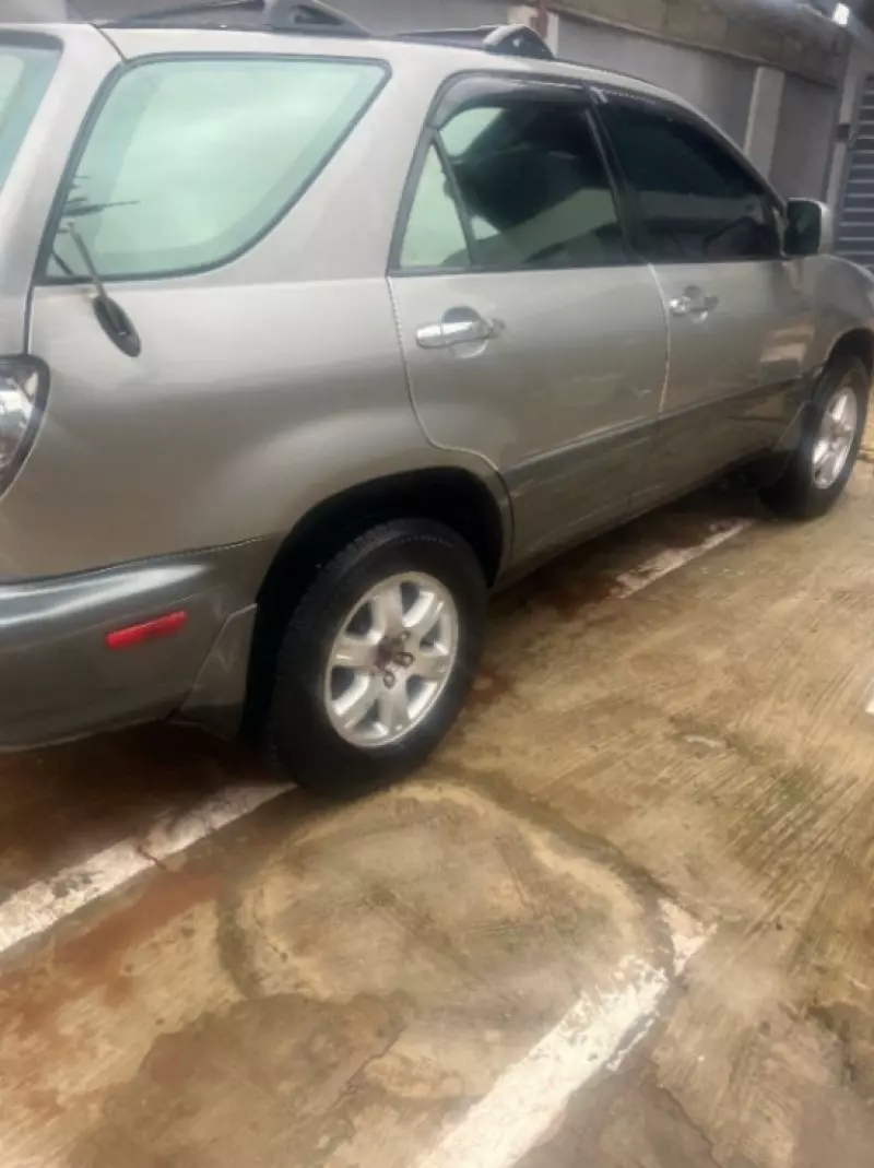 Lexus RX 300   - 2000