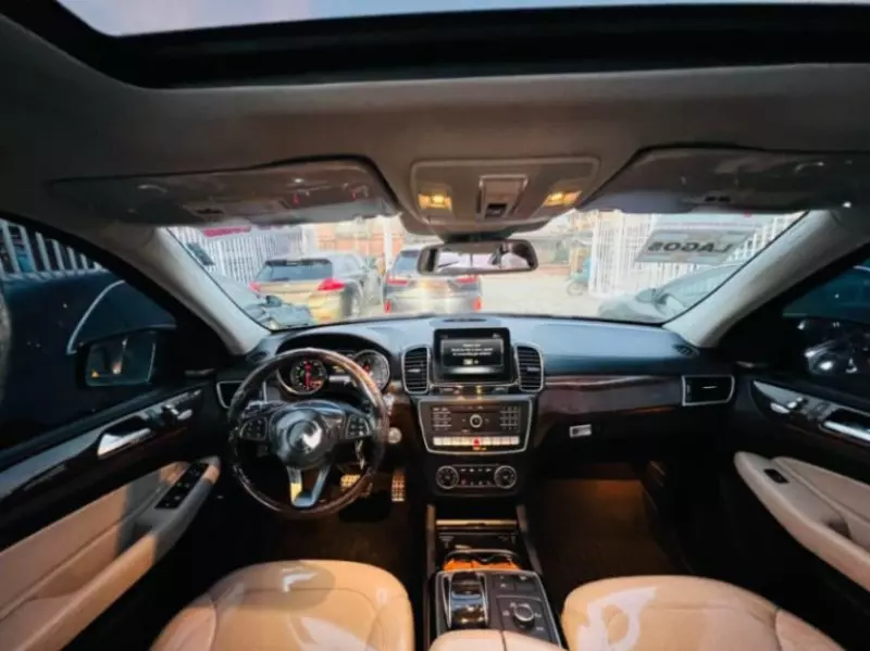 Mercedes-Benz GLE 400