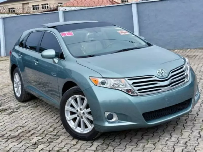 Toyota Venza   - 2010