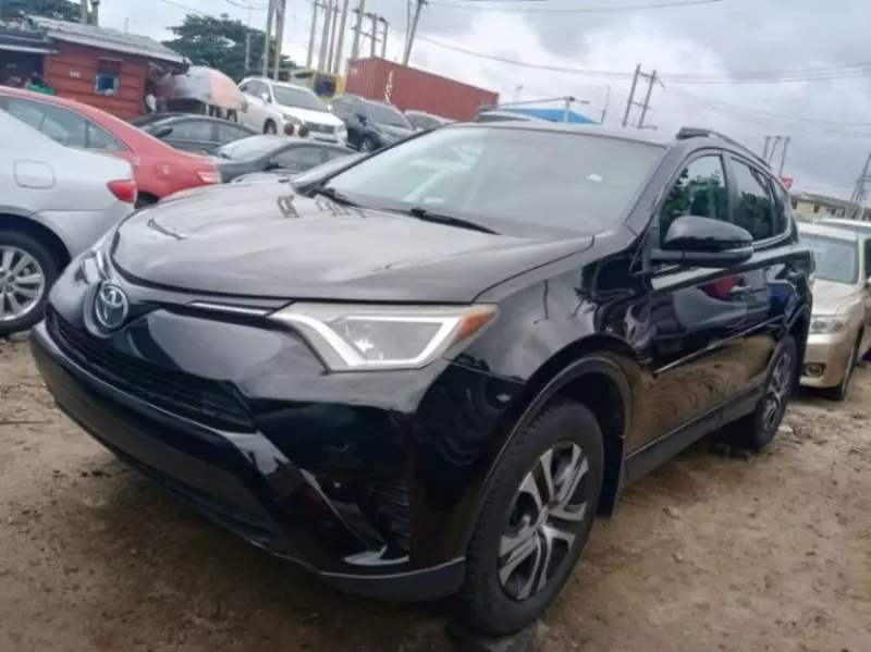 Toyota RAV 4   - 2016