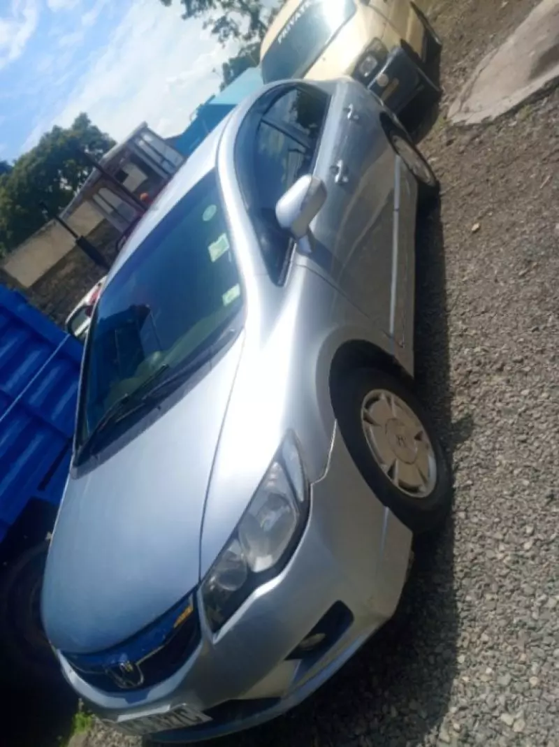 Honda Civic   - 2010