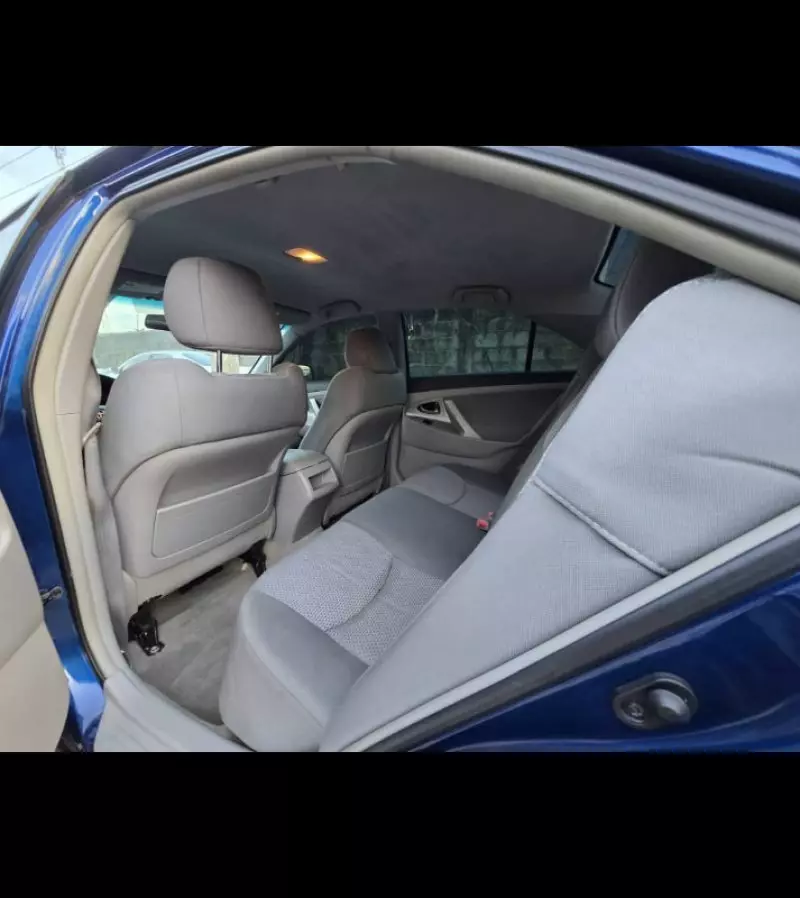Toyota Camry   - 2009