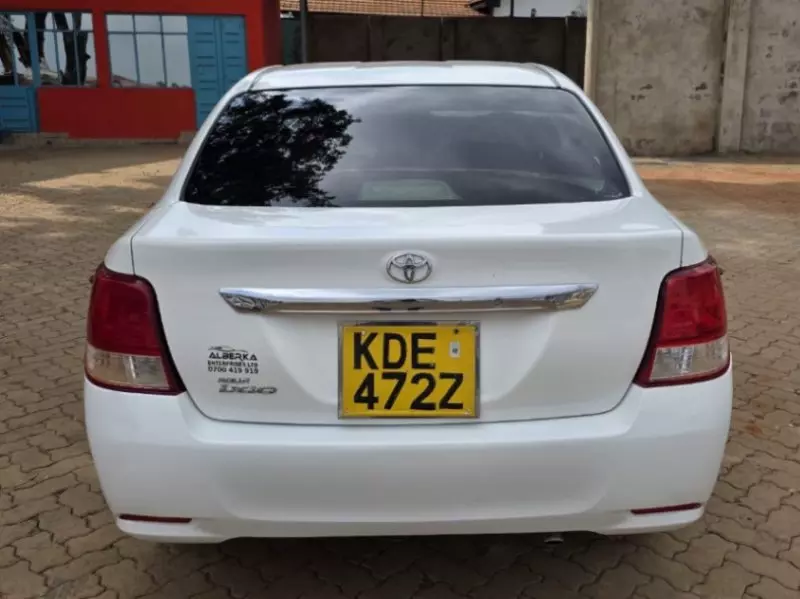 Toyota Axio    - 2014