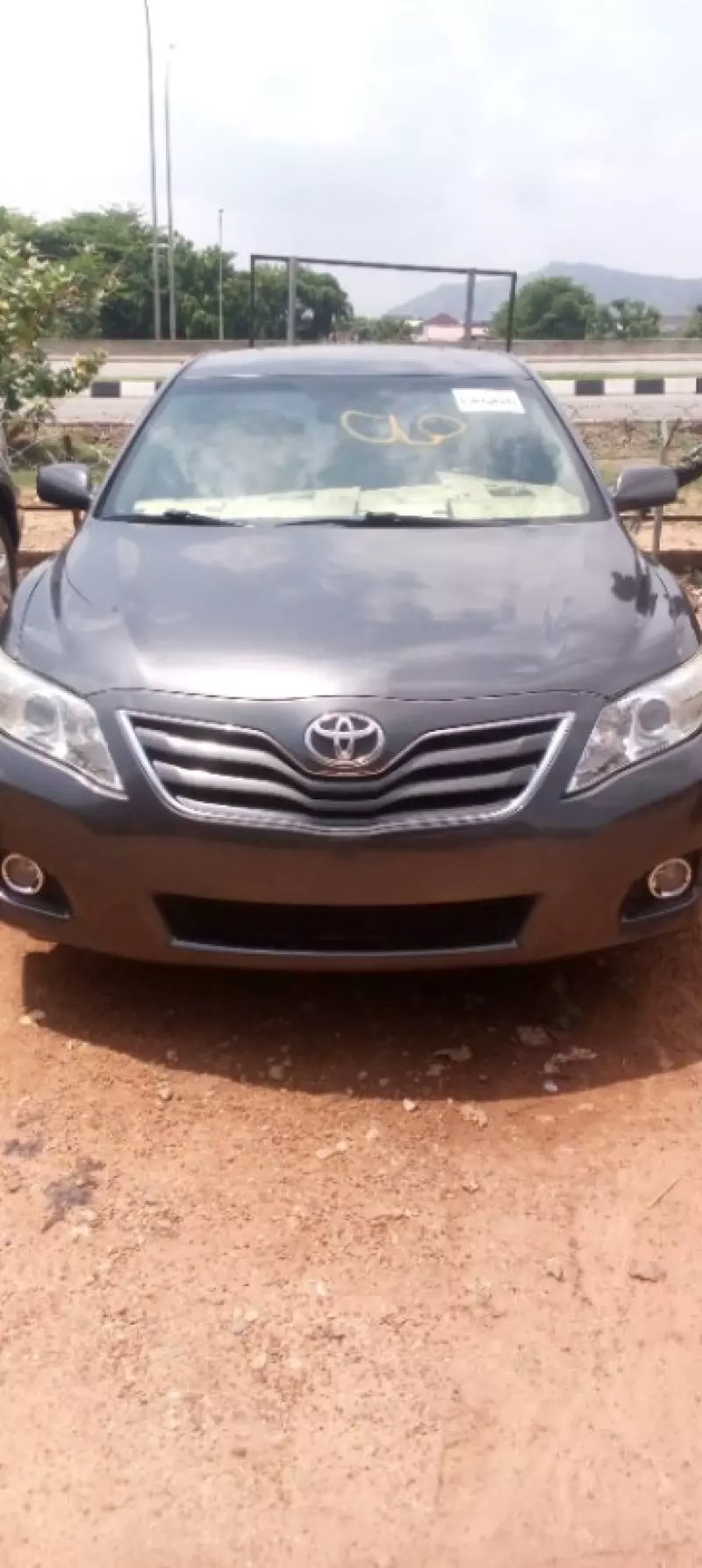 Toyota Camry   - 2010