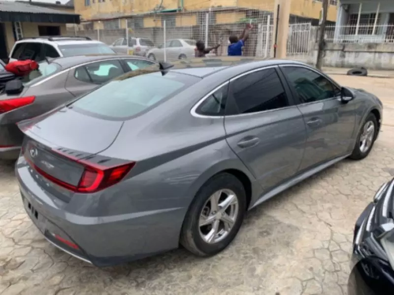 Hyundai Sonata   - 2021
