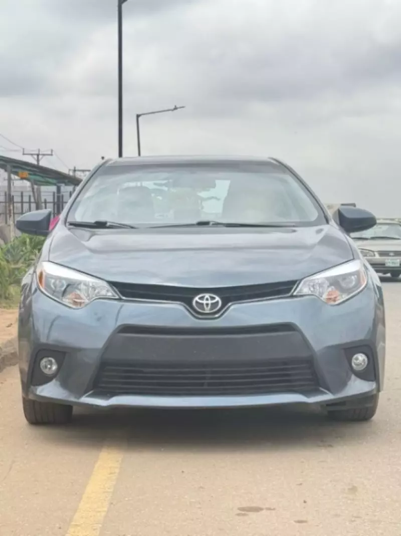 Toyota Corolla   - 2015
