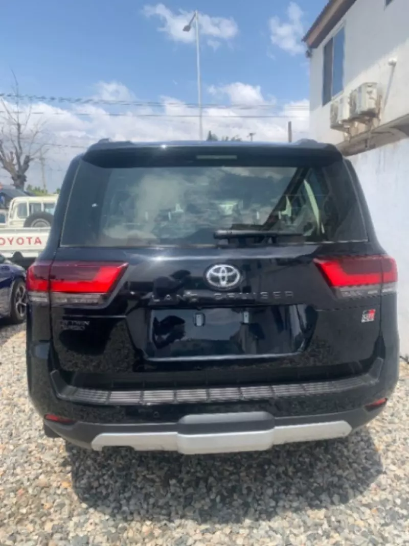 Toyota Landcruiser  V8