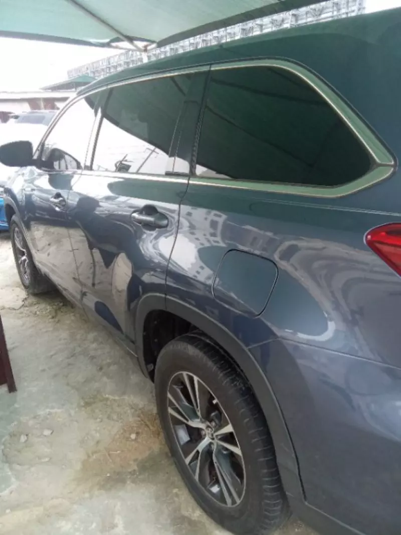 Toyota Highlander   - 2015