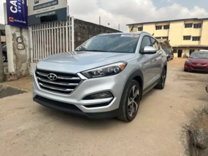 Hyundai Tucson   - 2017