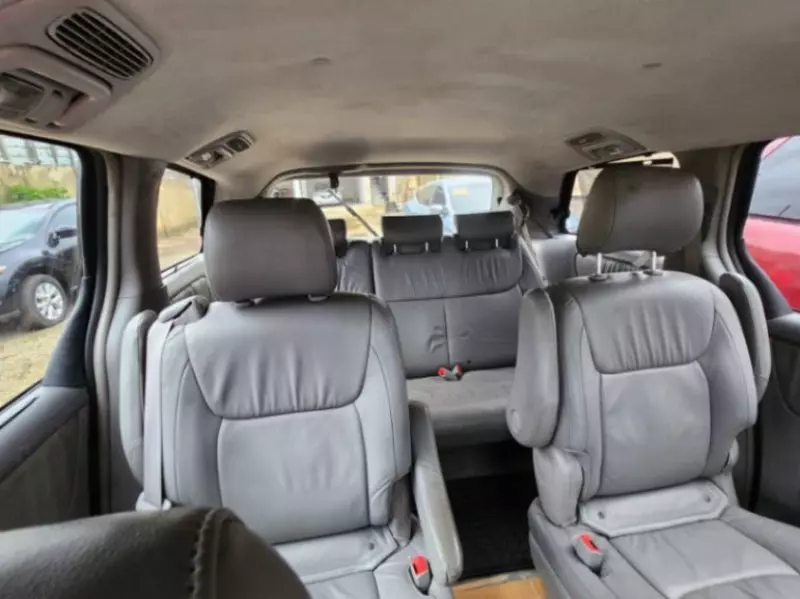 Toyota Sienna   - 2008