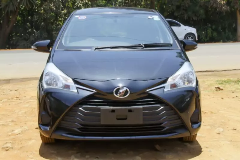Toyota Vitz   - 2018