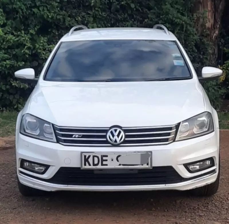Volkswagen Passat   - 2014