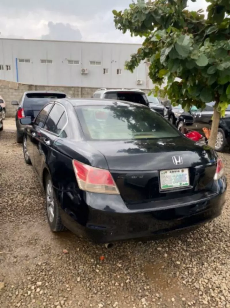 Honda Accord   - 2009
