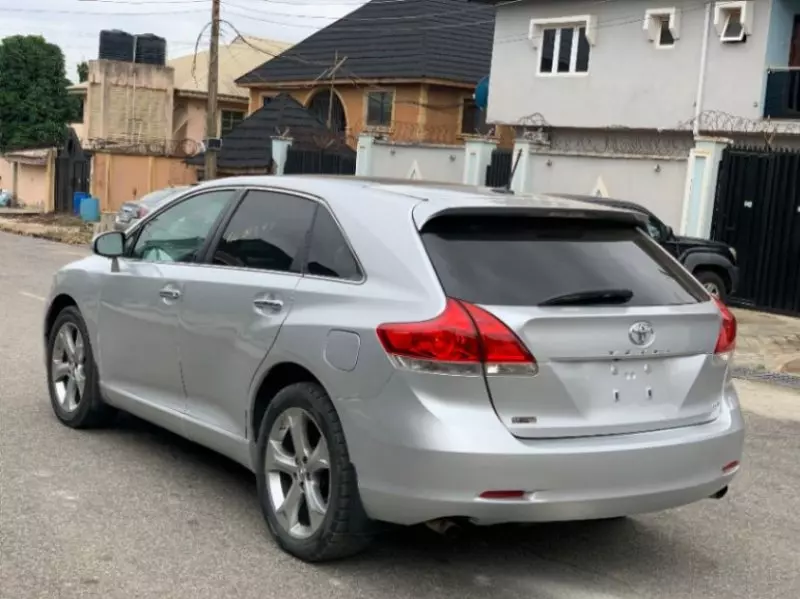 Toyota Venza   - 2010