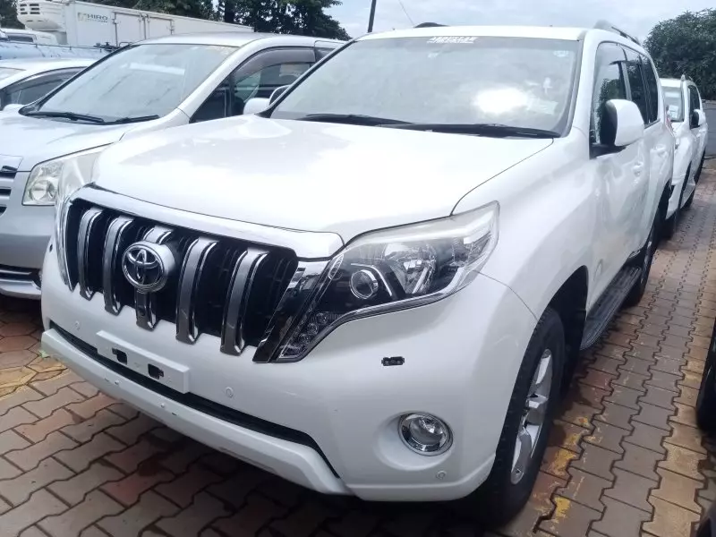 Toyota Landcruiser Prado   - 2016