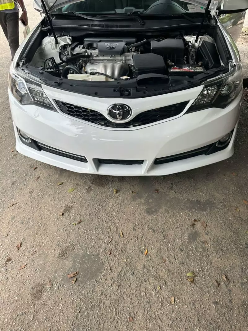 Toyota Camry   - 2014