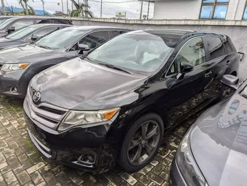 Toyota Venza   - 2011