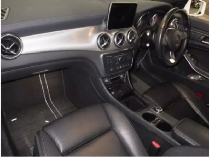Mercedes-Benz CLA 180   - 2016