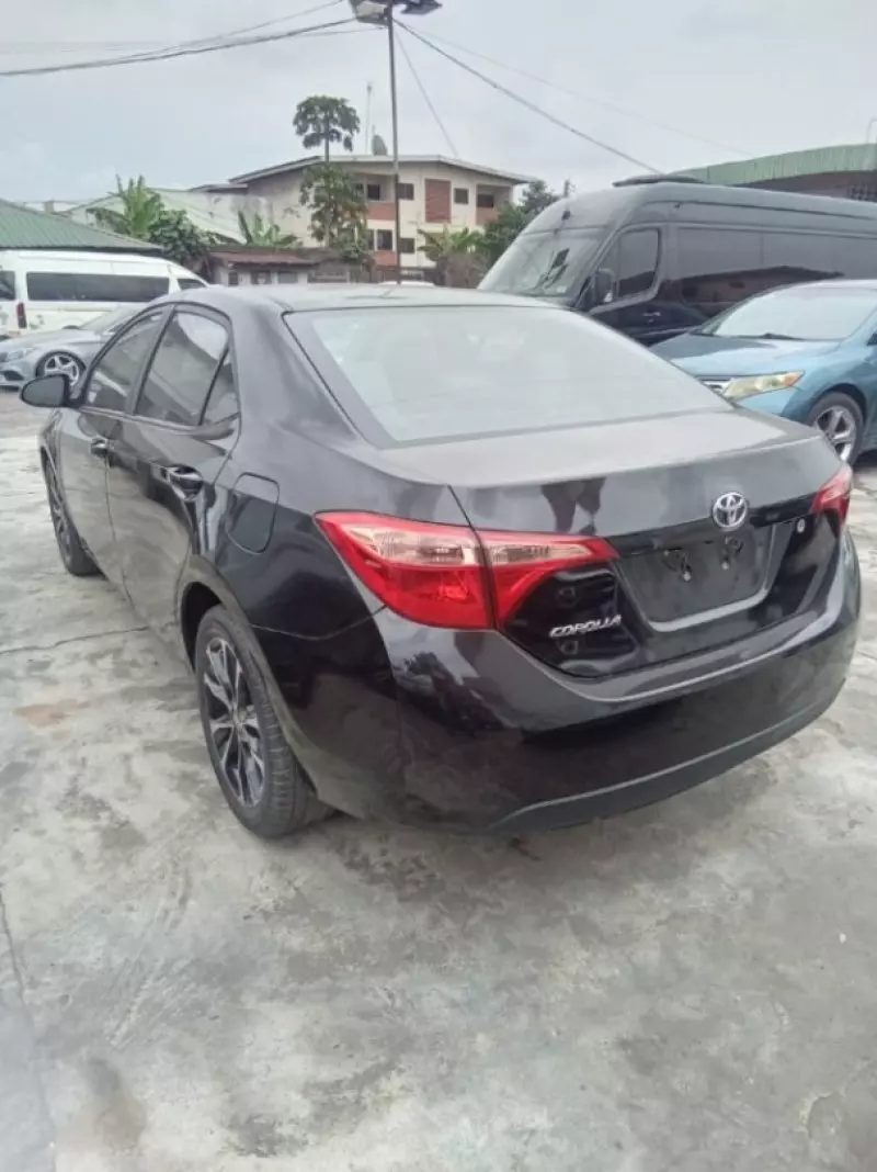 Toyota Corolla   - 2013