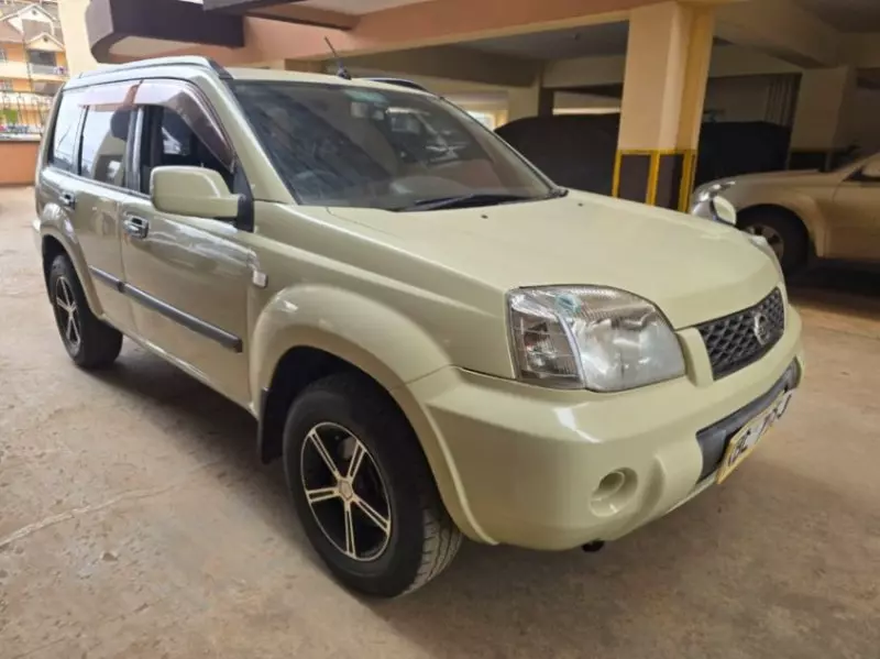 Nissan X-Trail   - 2004