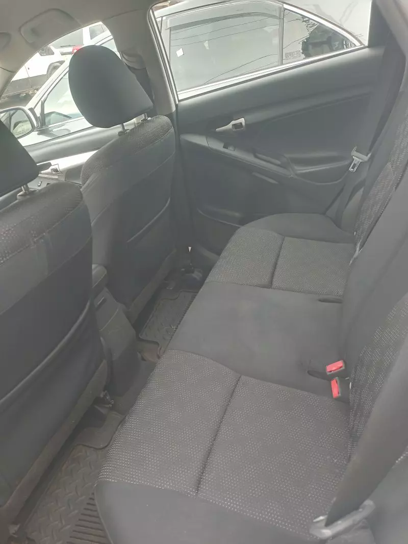 Pontiac Vibe   - 2010