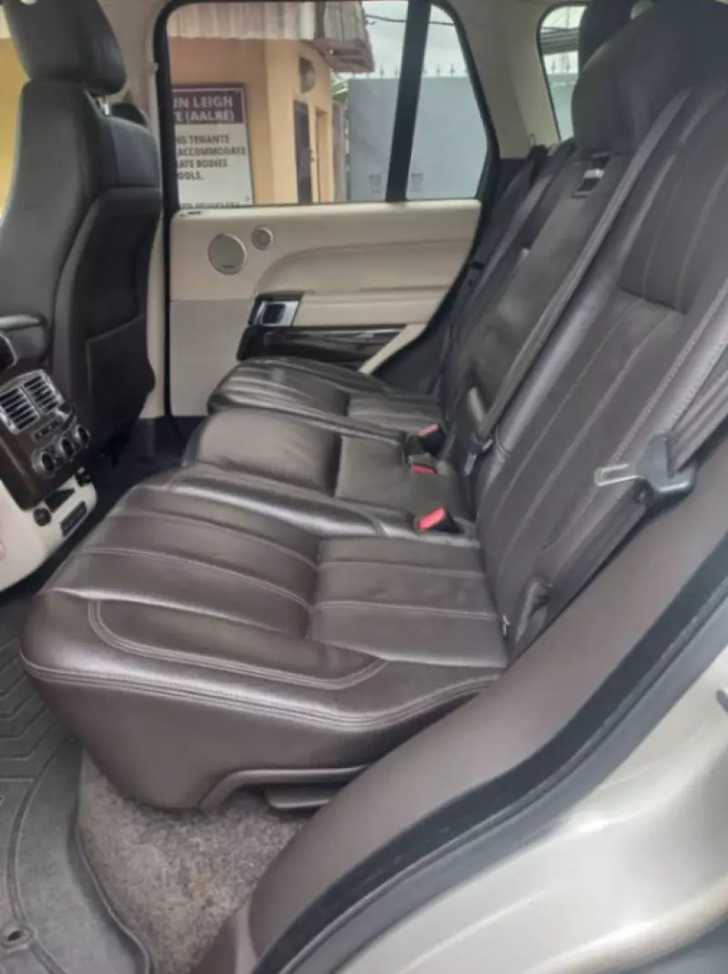 RANGE ROVER HSE LR4   - 2015