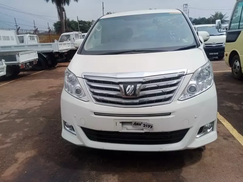 Toyota Alphard   - 2012