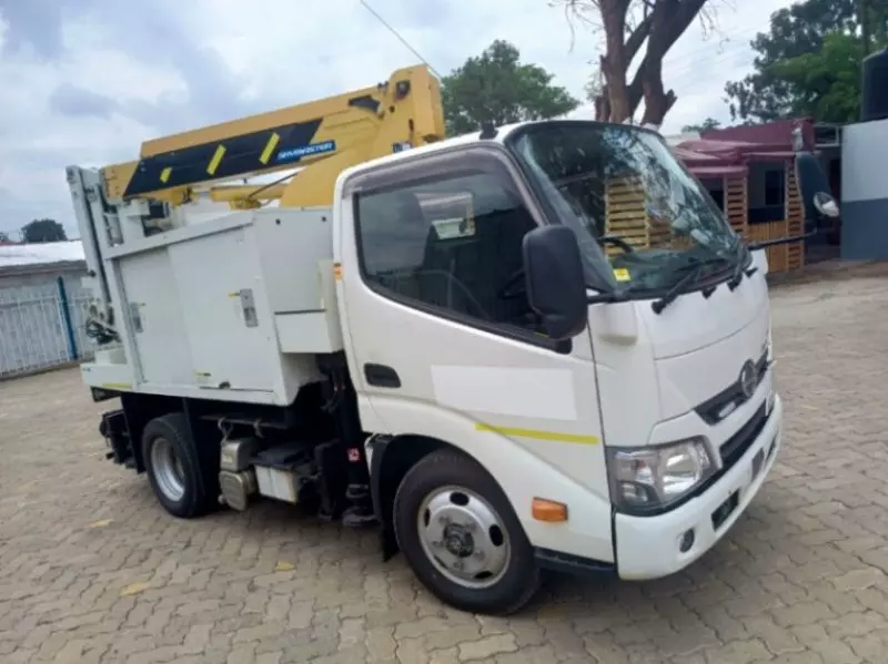 Toyota Dyna   - 2018