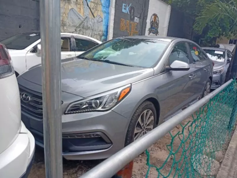 Hyundai Sonata   - 2015