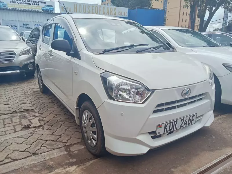 Daihatsu Mira    - 2017