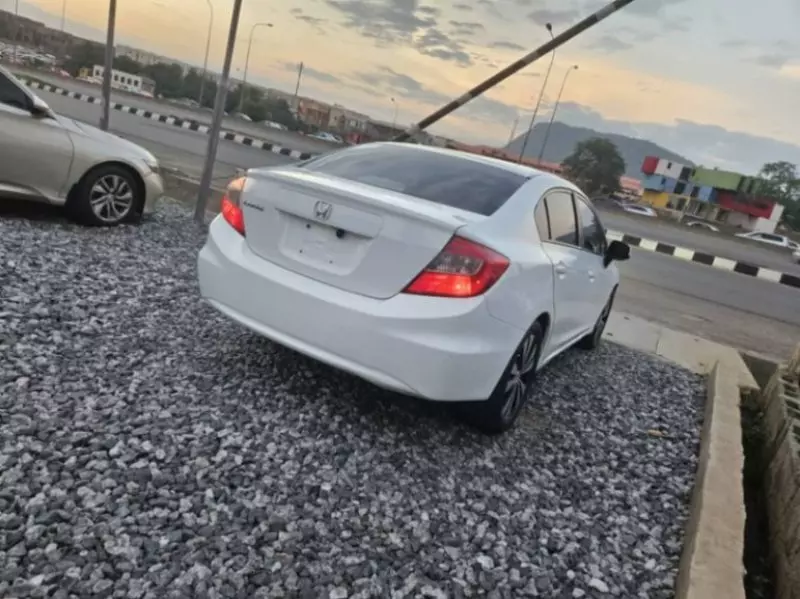 Honda Civic   - 2012